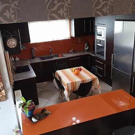 Сasa de vacaciones Ledakis House With Jacuzzi